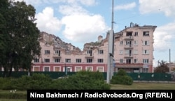 Розбомблений готель «Україна»