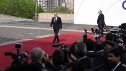 Britanski premijer Keir Starmer stigao je 4. maja u Armeniju na osmi samit Evropske političke zajednice.<br><br>Evropska politička zajednica (EPZ) okuplja sve evropske države, izuzev Bjelorusije, Rusije i Vatikana.