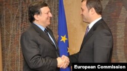 Premierul Vlad Filat și președintele UE, Jose Manuel Barroso la întîlnirea de la Bruxelles, în februarie 2011