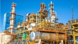 چرا پتروشیمی برای ایران و ایرانی مهم است؟ گفت‌وگو با بهزاد احمدی‌نیا 