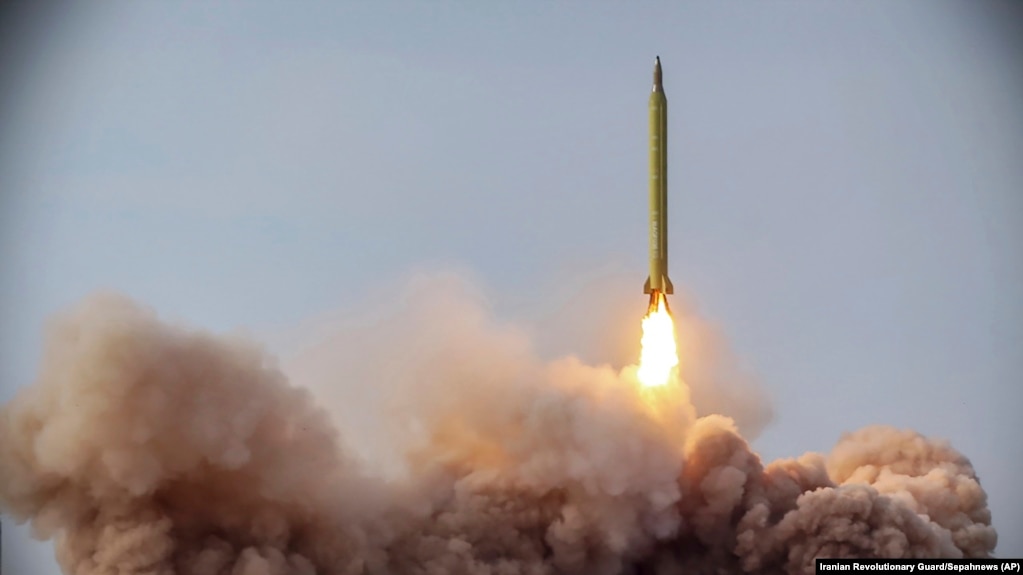 Военные учения с запуском баллистических ракет в Иране. 16 января 2021 года