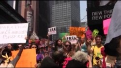 Акция в Нью-Йорке в подержку Pussy Riot