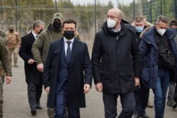 Volodimir Zelenski cu Charles Michel pe front lângă Luhansk, Donbas, 2 martie 2021