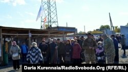 За ООН, за травень 2018 року більше половини переселенців, які перетинали лінію розмежування, робили це, аби отримати чи не втратити пенсію