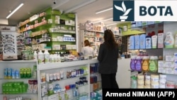 Një farmaci në Prishtinë, Kosovë.