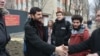 Давида Канкия, координатора краснодарского "Голоса", встречают после пяти суток ареста