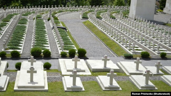 Поховання польських «Орлят» на Личаківському кладовищі