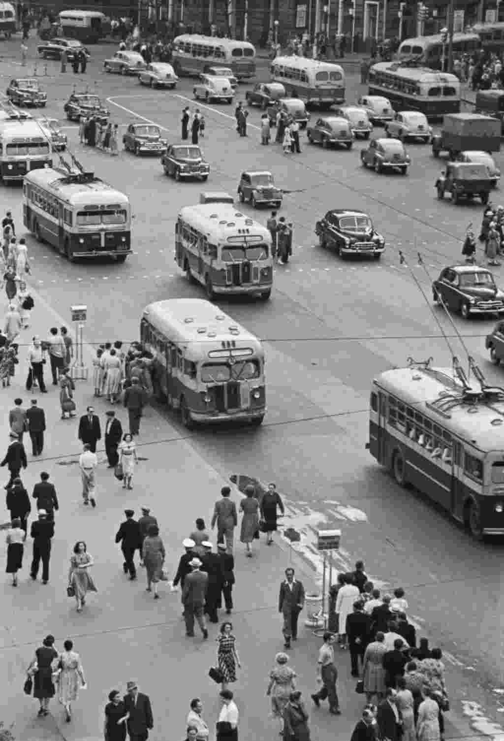 In this shot of Moscow in June 1957, the city is bustling and full of trolleybuses.