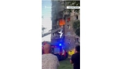 Удары по Энгельсу и Саратову: разрушены дома, погибли два человека, горит НПЗ 