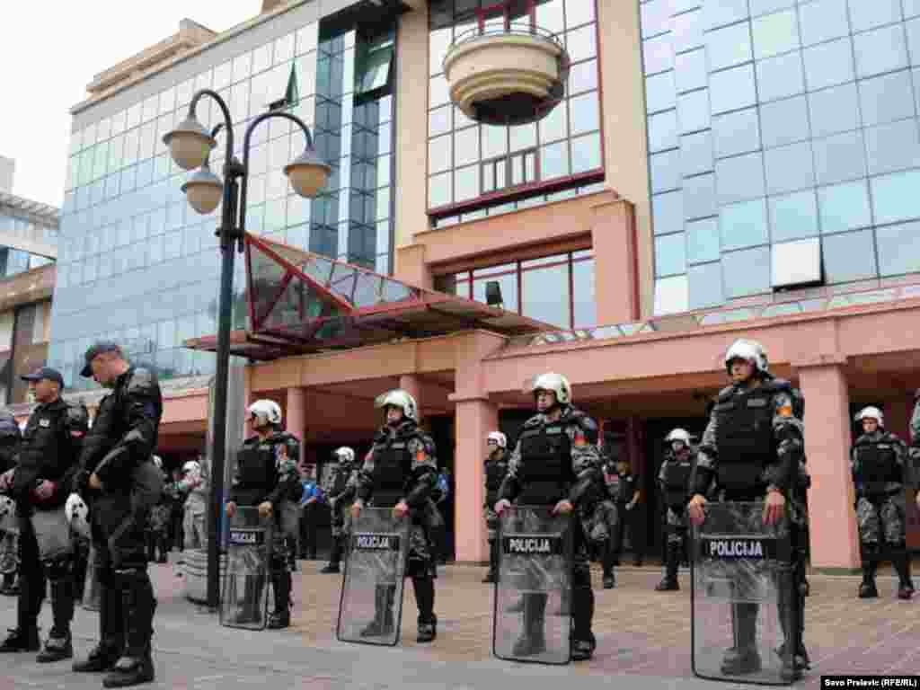 Protesti radnika Željezare Nikšić, 5. oktobar 2010, foto: Savo Prelević