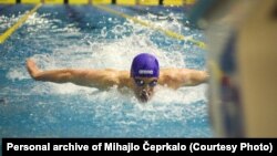 Mihajlo Čeprkalo je dobitnik Državne nagrade za sport u 2020. godini za 'izuzetan doprinos razvoju sporta i afirmaciju Bosne i Hercegovine'. Osvojio je više od 500 medalja i 30 pehara na međunarodnim takmičenjima, a trenutno je trideset sedmi plivač svijeta.
