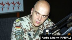 Генерал Гунтер Катз, сухангӯи нерӯҳои байналмилалӣ дар Афғонистон