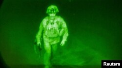 آخرین سرباز امریکایی که به تاریخ ۳۰ اگست سال ۲۰۲۱ افغانستان را ترک کرد 