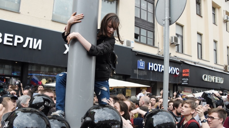 Орусияда Навальныйдын тарапкерлери митингге чыкты