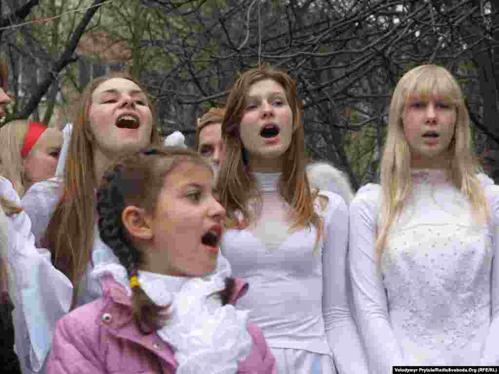 Ангели співають…