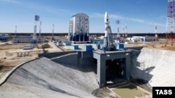 "Восточный" ғарыш айлағында ұшуға дайындап қойылған "Союз 2.1а" зымыран тасығышы. Ресей, 27 сәуір 2016 жыл.