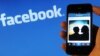 Facebook, rrjeti më i preferuar për të rinjtë