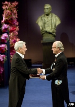 Lyosaya (solda) Nobel mükafatı təqdim edilir, 10 dekabr 2010