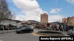 
Direktor škole u Novom Pazaru rekao je da je preteća poruka stigla elektronskom poštom. Na slici: centar Novog Pazara, april 2021.