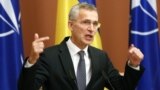 Secretarul general NATO, Jens Stoltenberg, a declarat marți, la București, că NATO nu este parte a războiului, dar va continua să sprijine Ucraina atât timp cât este necesar. 