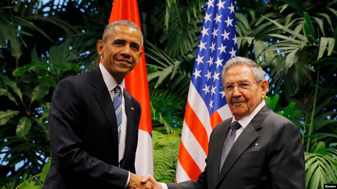 Bivši američki predsjednik Barack Obama i kubanski lider Raul Castro, prilikom posjete Havani u 21. marta 2016.