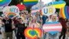 Mii de persoane au participat la Kiev Pride, sub protecția masivă a poliției 