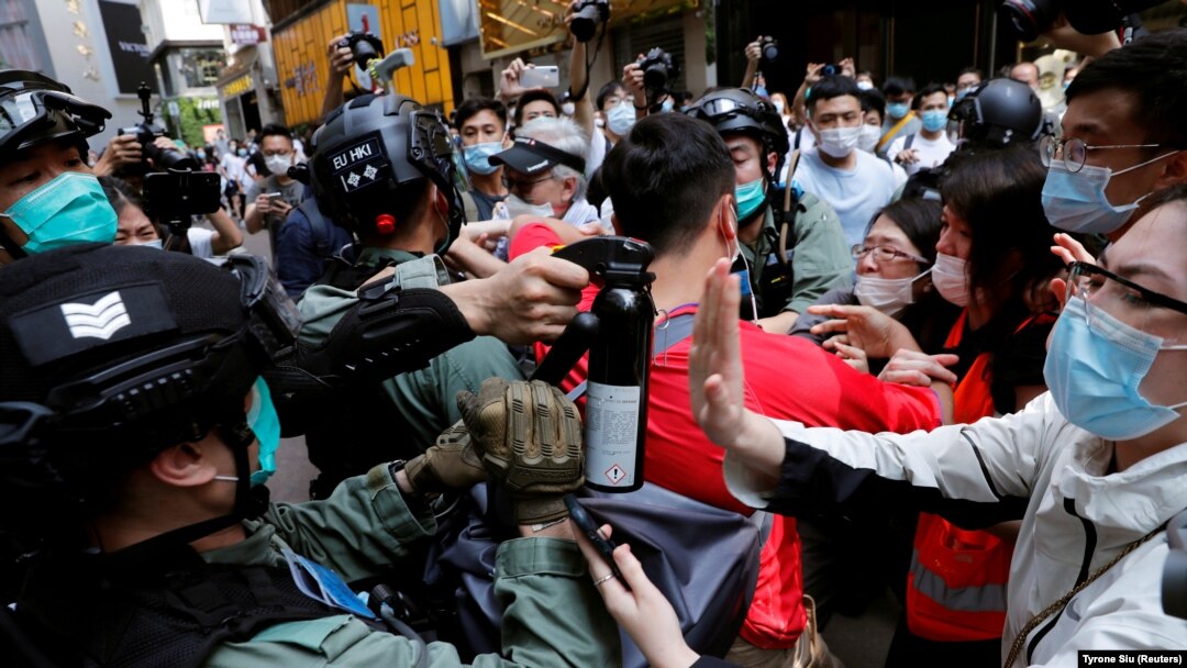 Confruntări între protestatari și forțele de ordine în Hong Kong