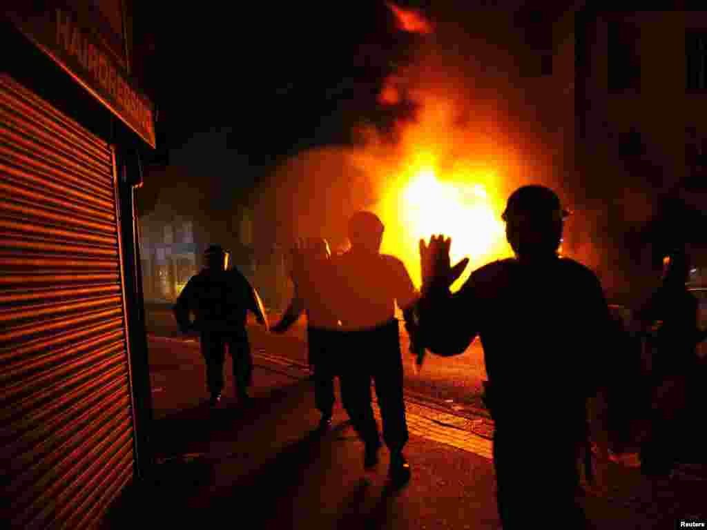 Suburbia Croydon, din sudul Londrei la 8 august. Photo by Dylan Martinez for Reuters