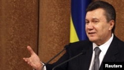 Ukraine - Ukraine's President Viktor Yanukovych addresses the audience in the Crimean city of Simferopol, 18Mar2010