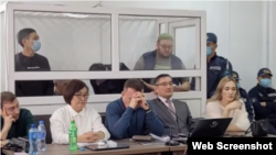 Блогерлер Дамир Кушеев пен Руслан Каримовтің ісі бойынша сот. Алматы, ақпан айы 2026. Damir_za_mir_kz парақшасынан алынған скриншот