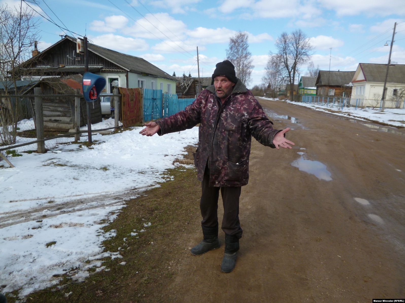 In the village of Nesterovo in the Tver region, Vladimir (who preferred not to give his last name) bemoans the collapse of the countryside economy.
