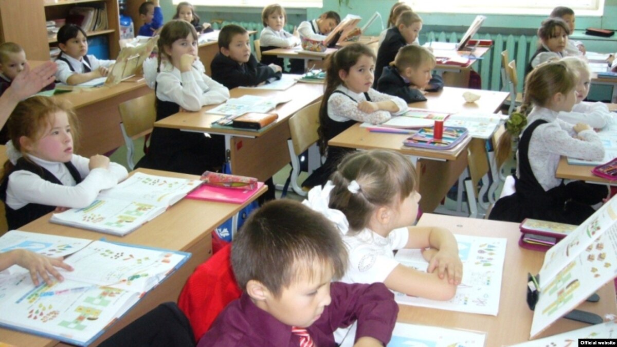 How many schools in Moscow How many gymnasiums in Moscow How many kindergartens How many schools in Moscow How many gymnasiums in Moscow How many kindergartens