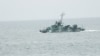 Російський артилерійський катер проєкту «Шмель» з Каспійської флотилії під час проходу Азовським морем, 14 квітня 2021 року