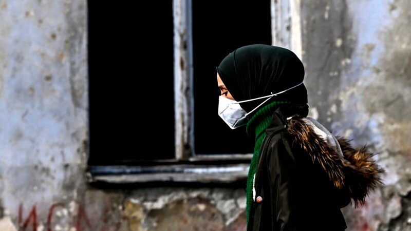 Pandemia - dhunë, varfëri dhe përgjegjësi për gratë 
