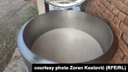 Sirovo mleko pred isporuku mlekari