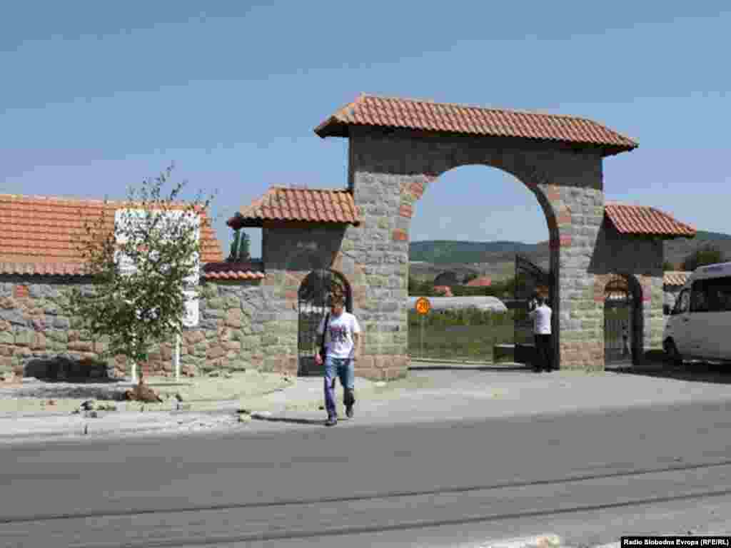 Gračanicu štiti kosovska policija, foto: Amra Zejneli