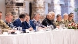 Стамбұлдағы келіссөзде отырған Украина делегациясы. 16 мамыр 2025 жыл.