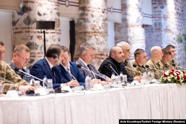 Українська делегація на переговорах з Росією в Стамбулі 16 травня 2025 року