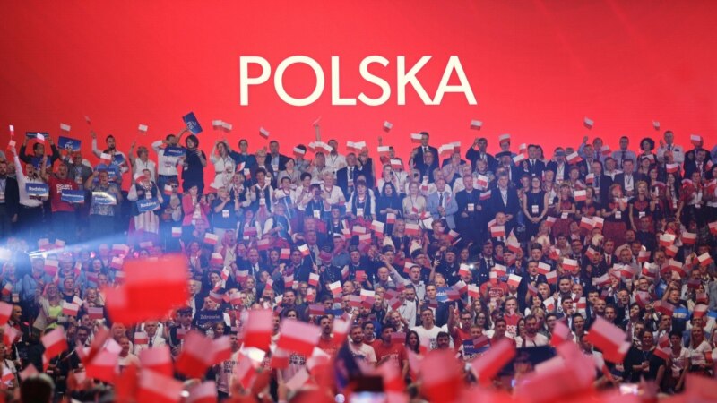 Экзіт-полы: Кіроўная партыя зь вялікім адрывам перамагае на выбарах у Польшчы