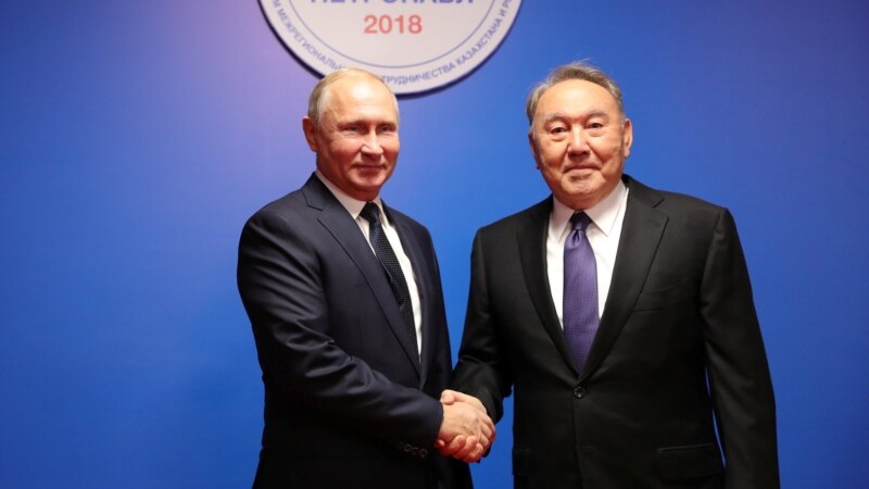 Назарбаев биліктен кетер алдында Путинмен сөйлескен 