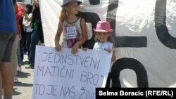Sa protesta u Sarajevu, 1. jul 2013.