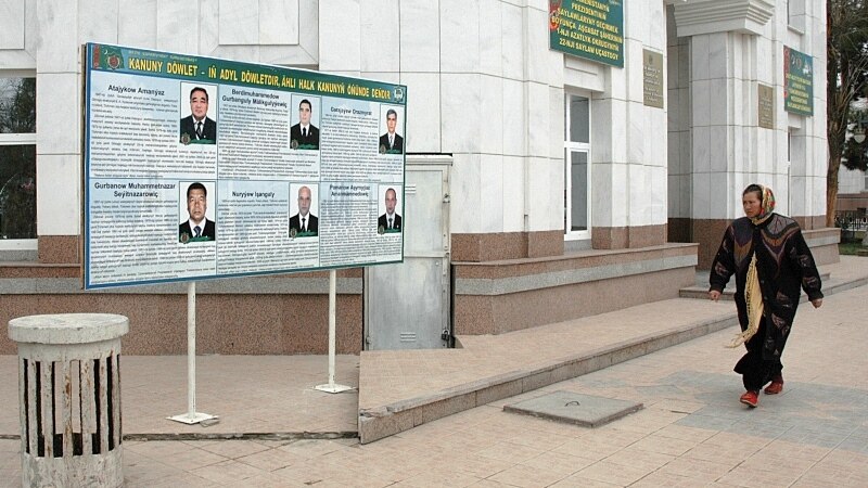 Türkmenistan: irki prezidentlik saýlawlary türkmen režiminiň dowamatynyň’ kepilimi?