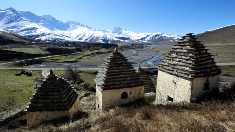Кости на сувениры. В Осетии пытаются защитить Даргавский некрополь от вандалов 