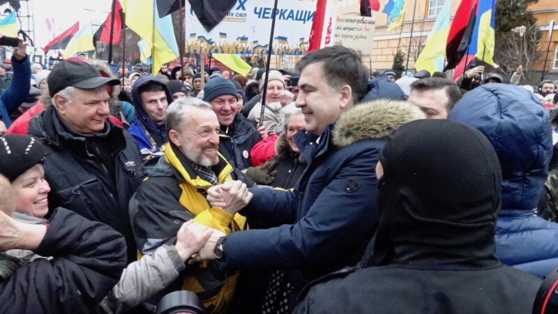 Saakashvili yenidən Kiyevin mərkəzində etiraz aksiyasına çıxdı