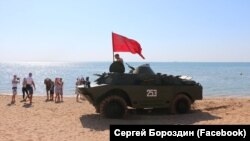 Російська бронемашина в Керчі 20 липня 2019 рік