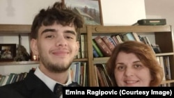 Dy dekada luftë për alimentacionin: Emina dhe Alija Ragipoviq.