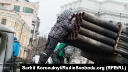 Виставка доказів російської військової агресії в Україні «Присутність» (Михайлівська площа), Київ, 21 лютого 2015 року