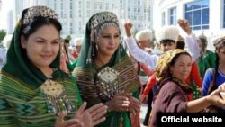 Baýramçylyk pursaty. Aşgabat.