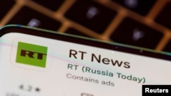 RT, колишня назва Russia Today, розглядається як ключова частина пропагандистських зусиль Кремля