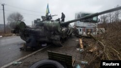 Расейскі танк, захоплены ўкраінскімі сіламі ў Харкаўскай вобласьці